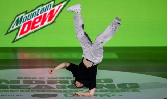 v站-霹雳舞首站奥运积分赛 刘清漪力克世锦赛冠军夺冠