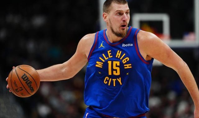 v站体育-美媒NBA首月评奖：约基奇MVP 库詹杜分列一二三阵